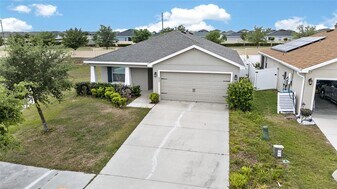 522 Pentas Ln in Haines City, FL - Building Photo