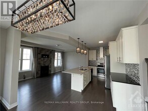 651 Broad Cove Cres in Ottawa, ON - Building Photo - Building Photo