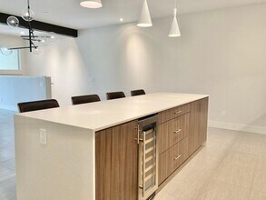 112 The Riv in Palm Springs, CA - Building Photo - Building Photo