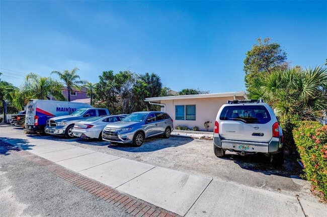 4609 Bougainvilla Dr in Lauderdale-by-the-Sea, FL - Building Photo - Building Photo