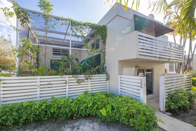 property at 565 NW 97th Ave