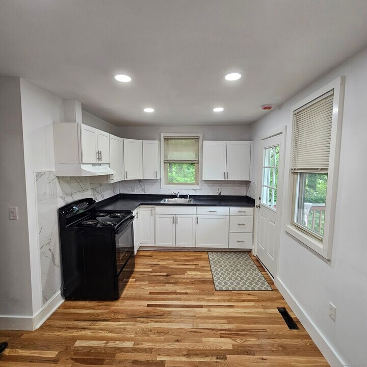 56 Maher Ave in Waterbury, CT - Building Photo