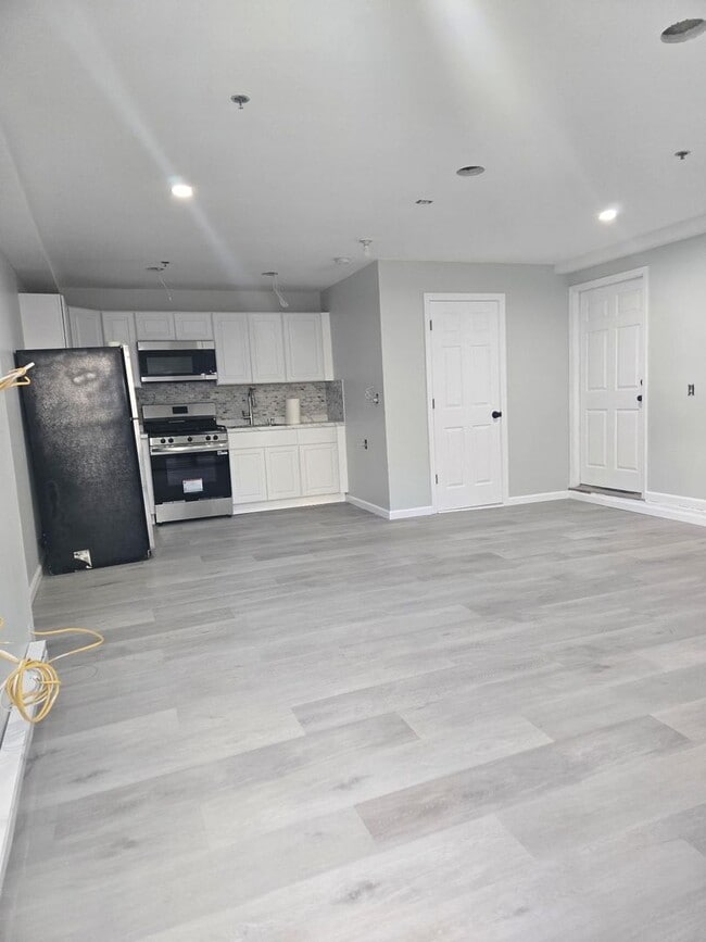 property at 60 Kent St