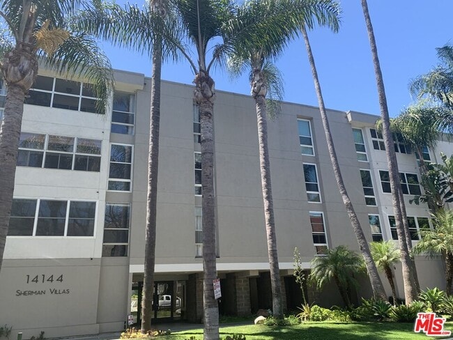 14144 Dickens St in Los Angeles, CA - Building Photo - Building Photo