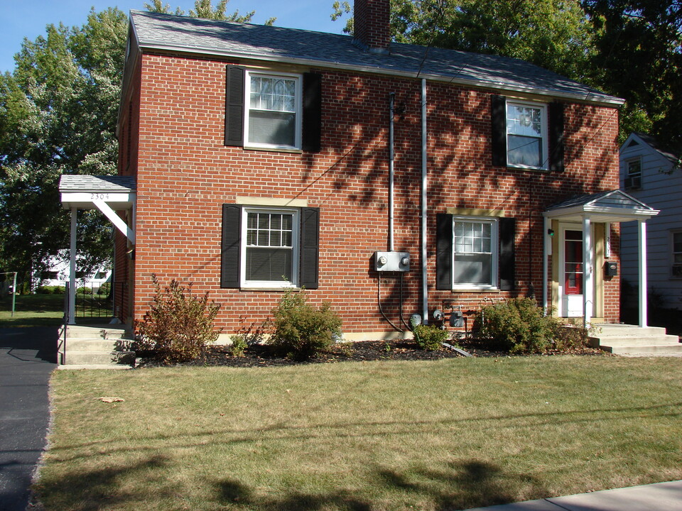 2304 Lakewood Ave, Unit 2304 in Lima, OH - Foto de edificio