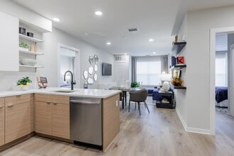 Hedges at Hawthorne in Hawthorne, NJ - Building Photo - Interior Photo