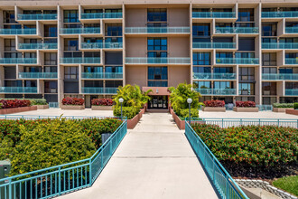 Key Capri Condominium in Treasure Island, FL - Building Photo - Building Photo