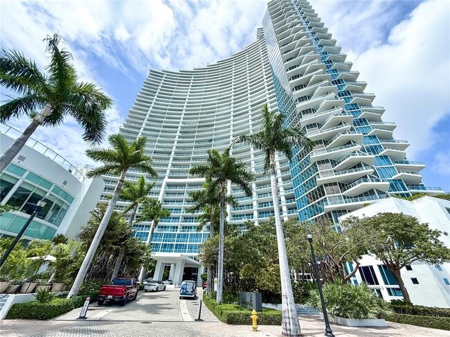 property at 2020 N Bayshore Dr