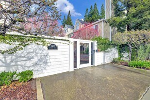 3421 El Camino Real in Atherton, CA - Building Photo