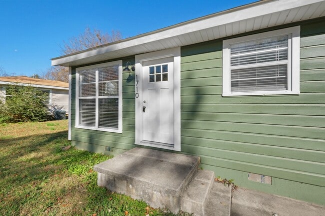 1708 Arrowhead St in Fayetteville, AR - Building Photo - Building Photo