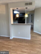 14044 Vista Dr in Laurel, MD - Foto de edificio - Building Photo