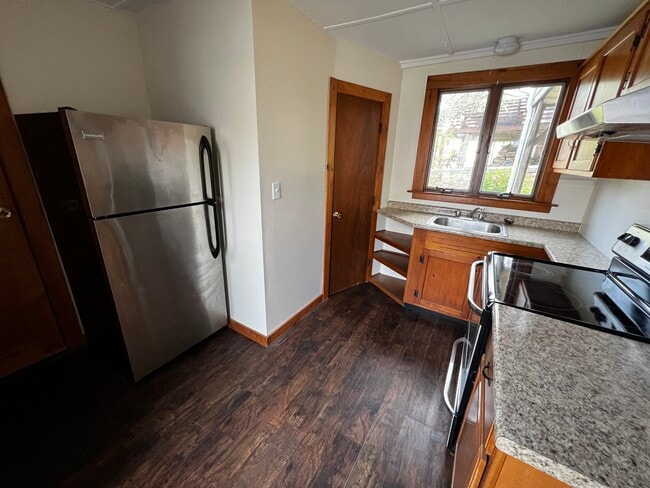 30 Parker St in Rockport, MA - Building Photo - Building Photo