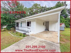220 Ennis St in Saraland, AL - Building Photo - Building Photo