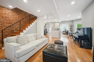 522 F St NE in Washington, DC - Building Photo - Building Photo