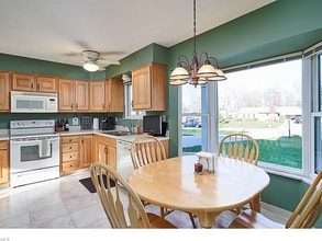 13910 Aspen Oval in North Royalton, OH - Building Photo - Building Photo