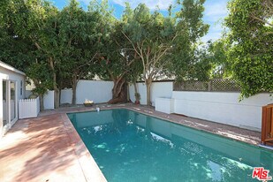 12524 Woodbine St in Los Angeles, CA - Building Photo