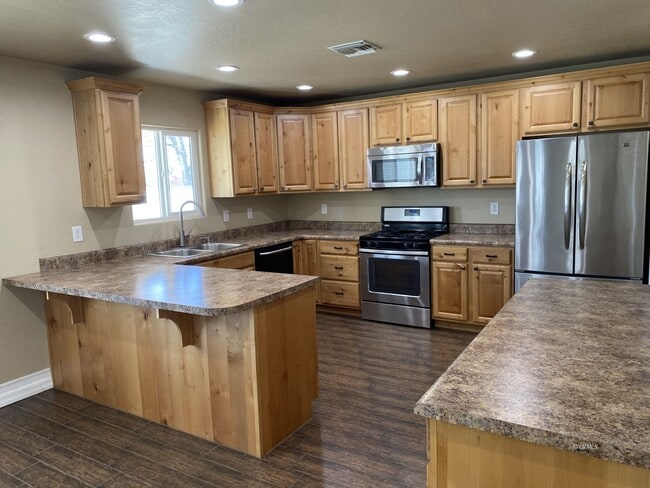 700 N 1st Ave in Thatcher, AZ - Building Photo - Building Photo