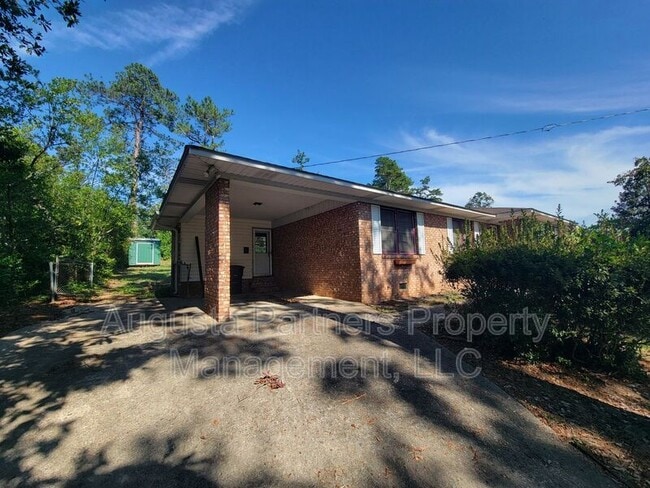 1125 Crestview Dr in North Augusta, SC - Building Photo - Building Photo