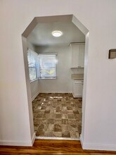 642 Rose Ave, Unit 642 in Venice, CA - Building Photo - Building Photo