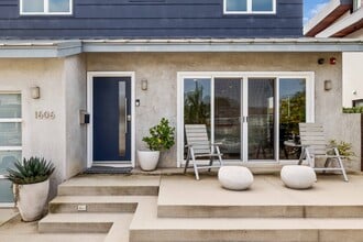1606 18th St in Manhattan Beach, CA - Building Photo - Building Photo