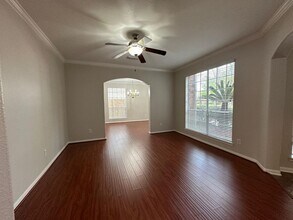 9210 Memorial Grove Dr in Spring, TX - Building Photo - Building Photo