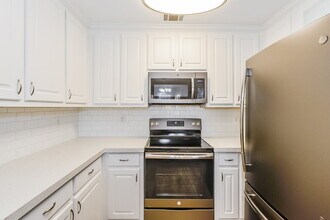 1009 Crystal Brook Way in Monroe, GA - Foto de edificio - Building Photo