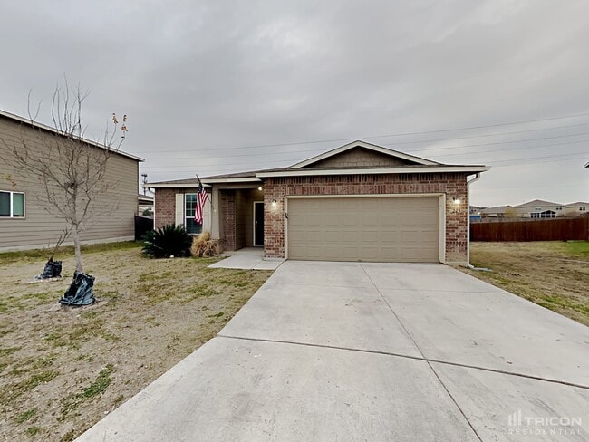 219 Golden Fawn in Selma, TX - Building Photo - Building Photo