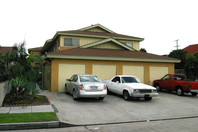 1335 Rose Ave in Long Beach, CA - Building Photo - Building Photo