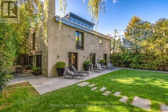 9 Peyton Ln in Toronto, ON - Building Photo - Building Photo