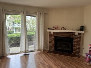 1071 Auburn Ln in Buffalo Grove, IL - Building Photo - Building Photo