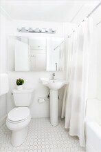 145 Pinckney St, Unit 102 in Boston, MA - Building Photo - Building Photo