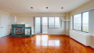 31 Hylan Blvd in Staten Island, NY - Building Photo - Building Photo