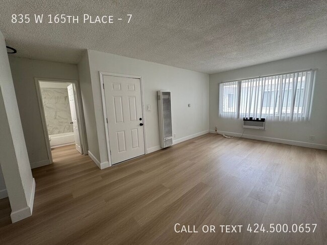 property at 835 W 165th Pl