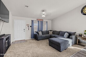 945 Villa Seca Dr in Horizon City, TX - Building Photo - Building Photo