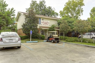 Dove Creek in Baton Rouge, LA - Building Photo - Building Photo