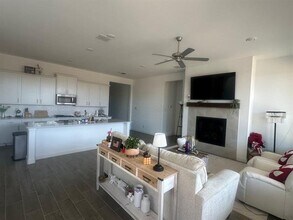 536 Breeds Hl Rd in Little Elm, TX - Building Photo - Building Photo