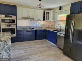 24 Colebrook Rd in Fredericksburg, VA - Building Photo