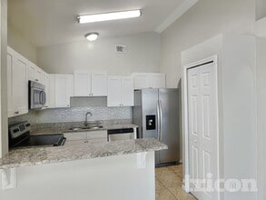 12617 Parkbury Dr in Orlando, FL - Foto de edificio - Building Photo