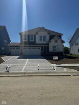 7581 Fallsworth Dr in Avon, IN - Building Photo