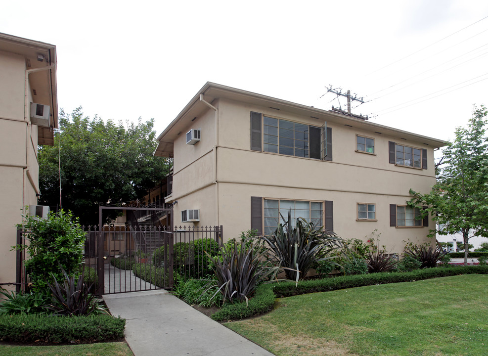 634 Glenwood Rd in Glendale, CA - Building Photo