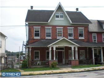 330 W Lincoln Hwy in Coatesville, PA - Building Photo