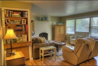 5614 N Forest Blvd in Spokane, WA - Building Photo - Building Photo