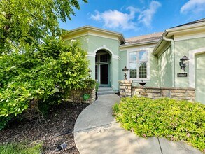9003 W 157th Terrace in Overland Park, KS - Building Photo - Building Photo