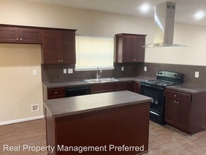 4528 Mayflower St in Houston, TX - Foto de edificio - Building Photo