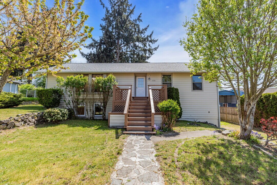 10104 98th St SW in Lakewood, WA - Building Photo