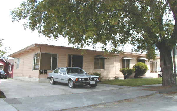 1705 151st Ave in San Leandro, CA - Building Photo