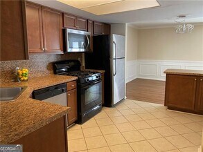 2185 Palmyra Dr in Marietta, GA - Building Photo - Building Photo