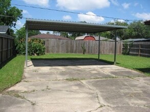 4726 Caroline St in Seabrook, TX - Building Photo - Building Photo