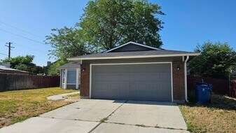 1013 Summerwind Pl in Nampa, ID - Building Photo