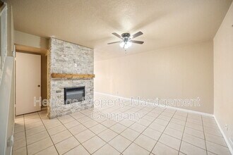 6427 Wurzbach Rd in San Antonio, TX - Building Photo - Building Photo
